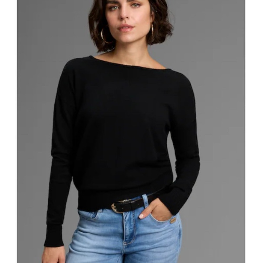 Calvin Klein⭐️Off shoulder sweater❤️New